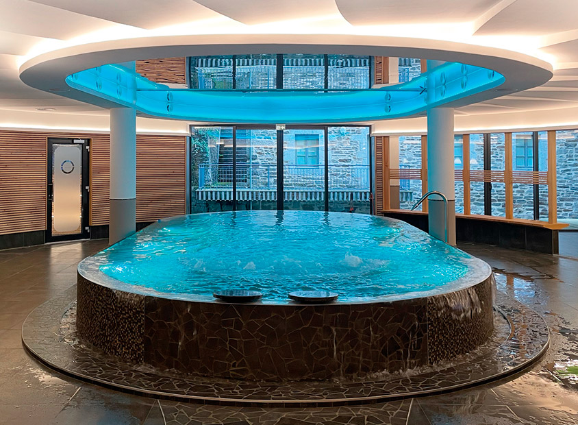 photos-spa-bassin chambres hotel cantal aubrac