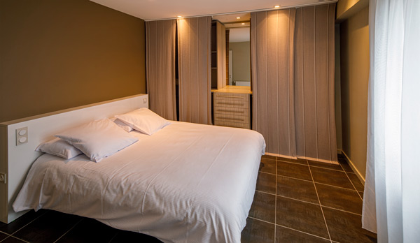 chambreBros2022-jmy600 chambres hotel cantal aubrac